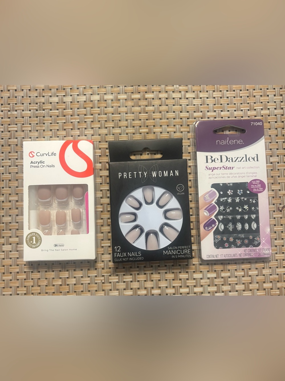 Nude Faux Nails - 12 Pack